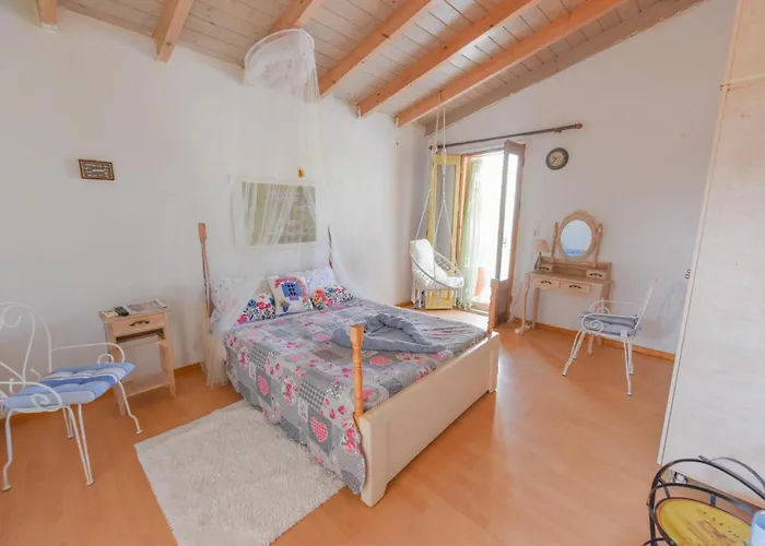 Oasis With Private Hammam-style Bath, Mini Golf Holiday home *